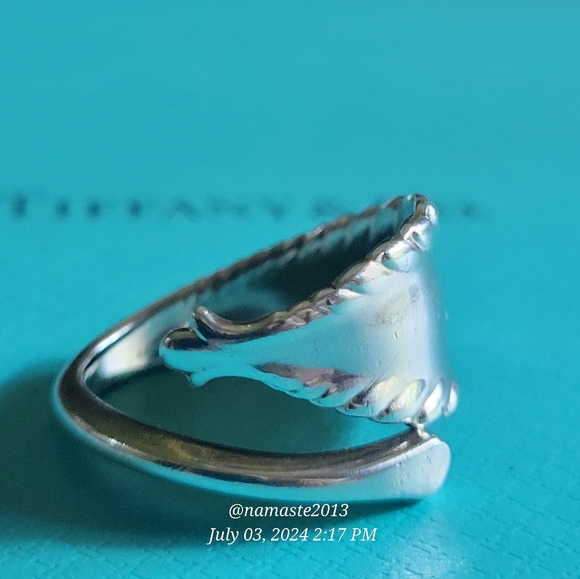 1895 Tiffany & Co. Sterling Silver Scallop  Feather Edge Luxury Spoon-ring #25 - Picture 13 of 16